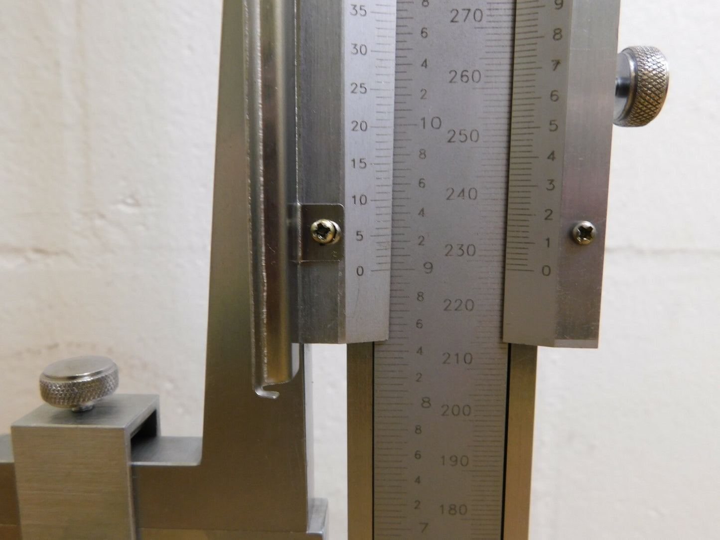 Pro Vernier Height Gage 0 to 18" Measurement 0.001" Graduation 622-851