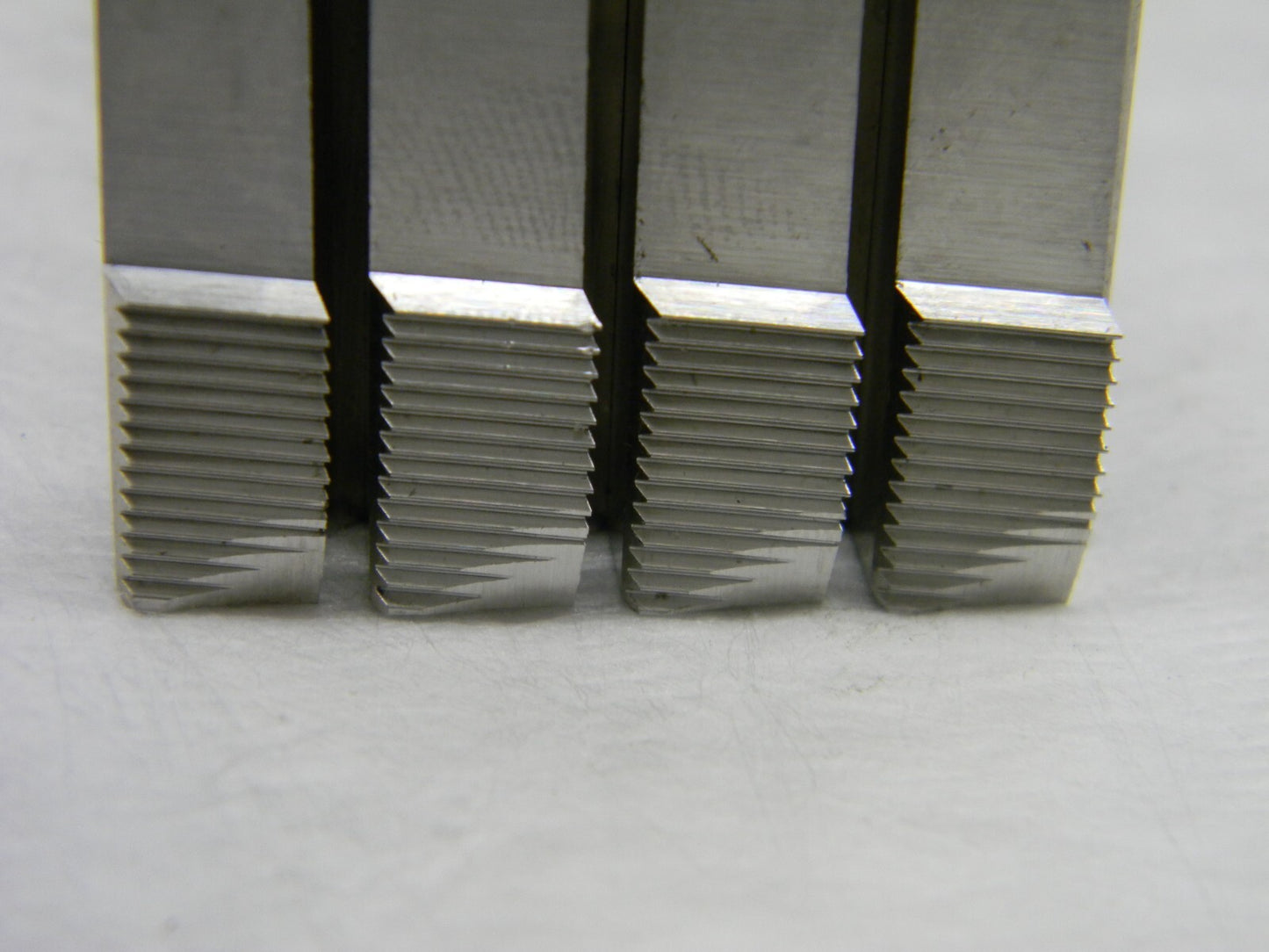 RIDGID used 1/2-14 - 3/4-14 NPT Thread RH HSS Pipe chaser 47785