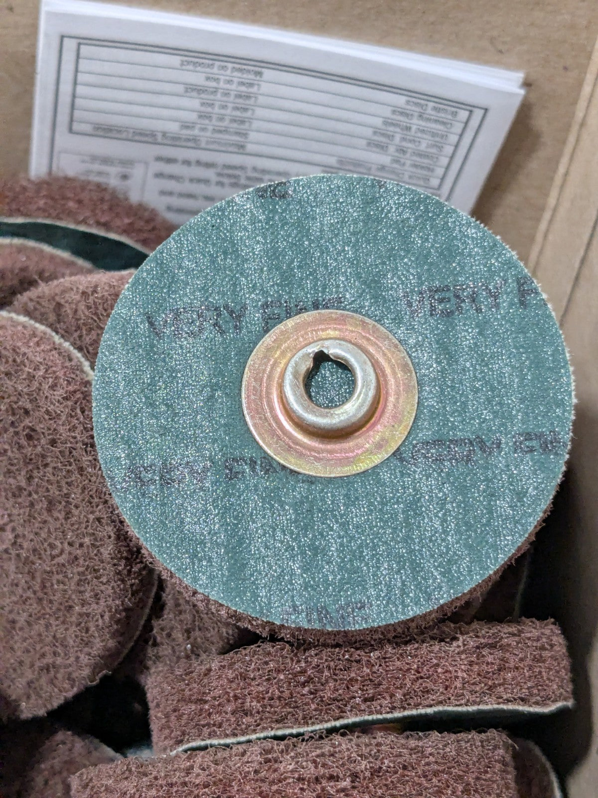 SA Quick-Change Disc: TSM, 2" Dia, AO, Non-Woven Box of 50 7000046744