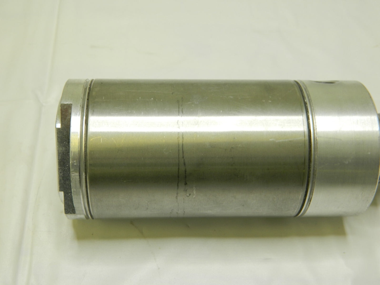 ARO 2" Stroke x 2-1/2" Bore Double Acting Air Cylinder SD25-N4B4-020