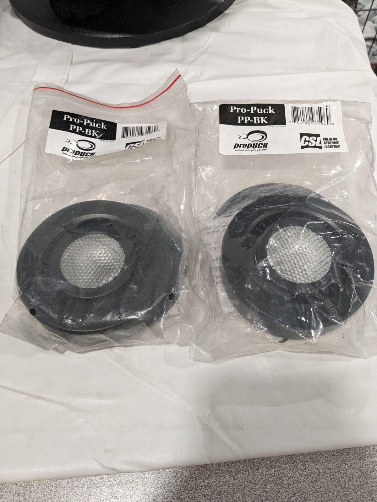 CSL Pro Puck LED Xenon Lamp Black 120V 60Hz 20W G8 Qty 2 PP-BK