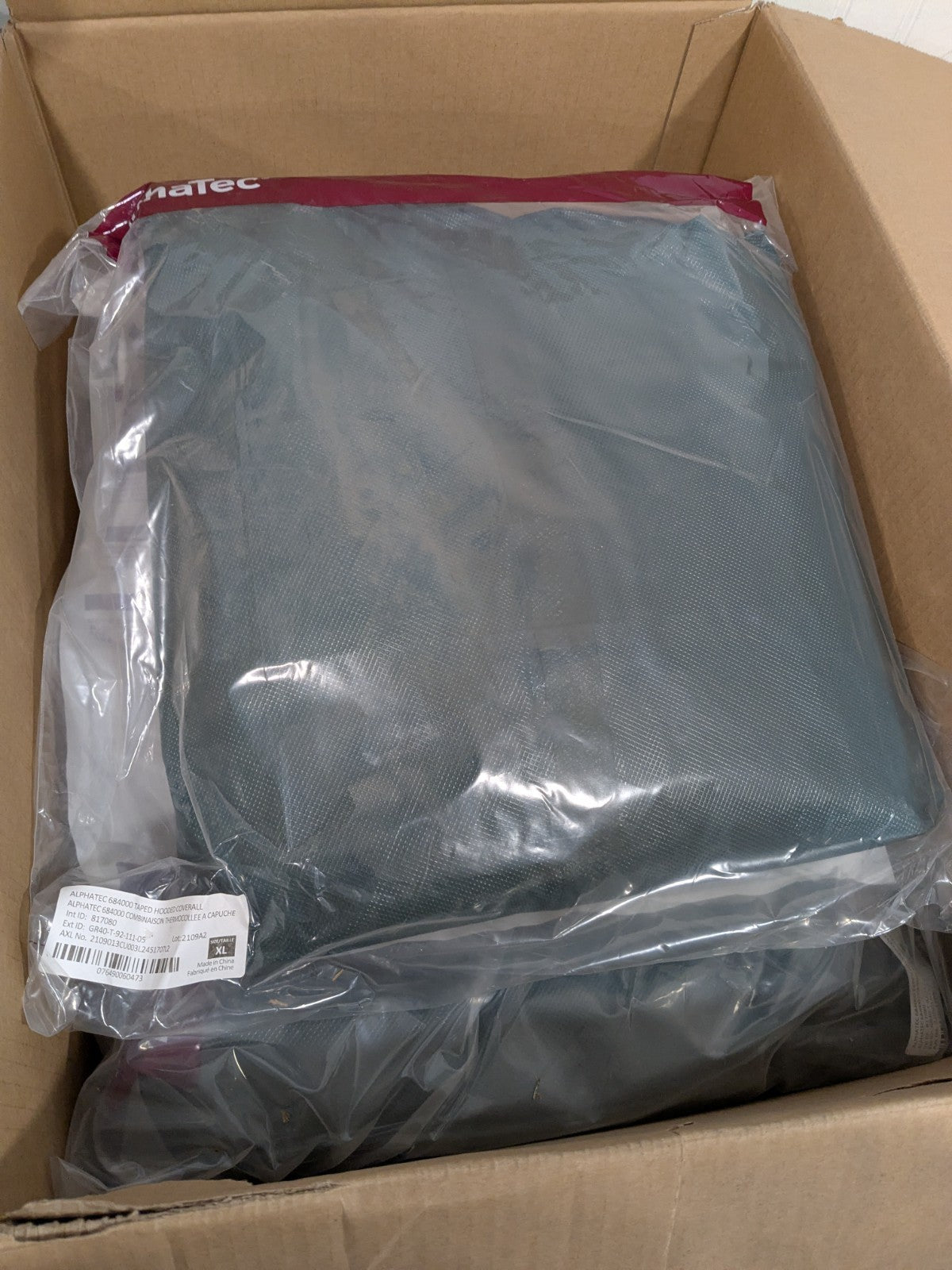 ANSELL Disposable Coveralls 4pk Chemical, Size X-Large GR40-T92-111-05