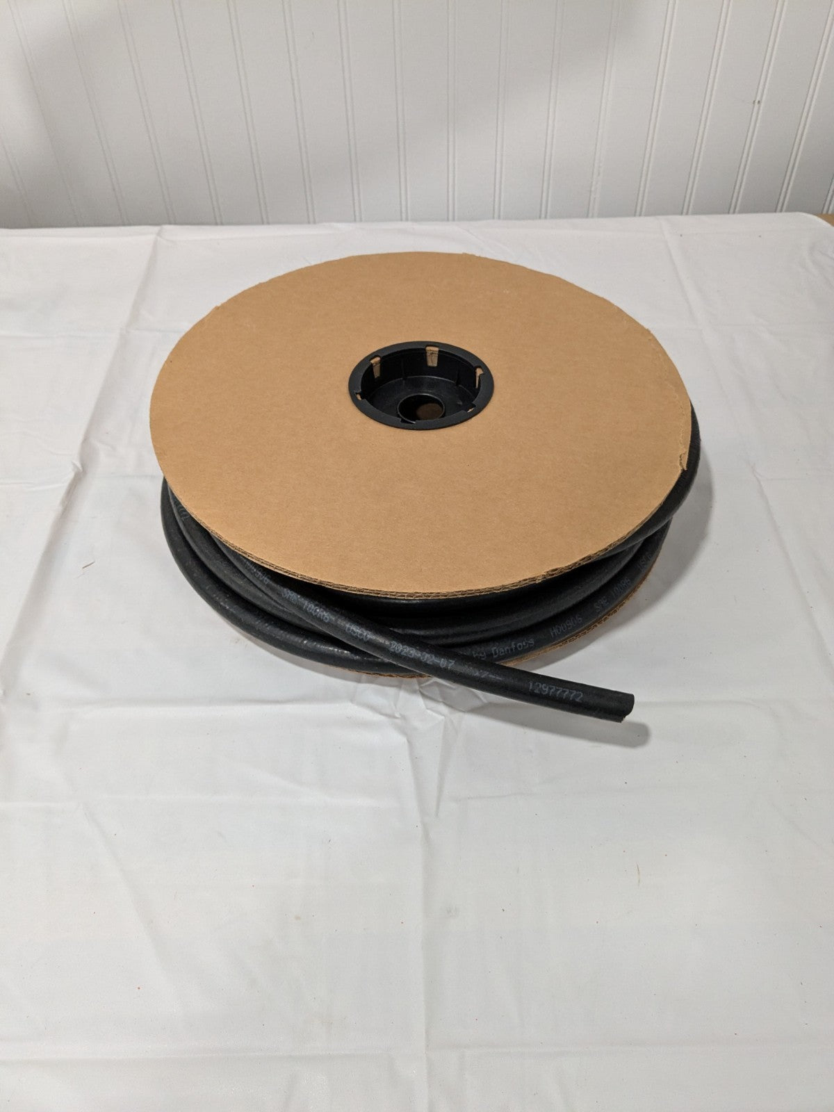 Danfoss Air Hose: 3/8" ID, Approx. 50' 400 Working psi, Nitrile Rubber KP77435