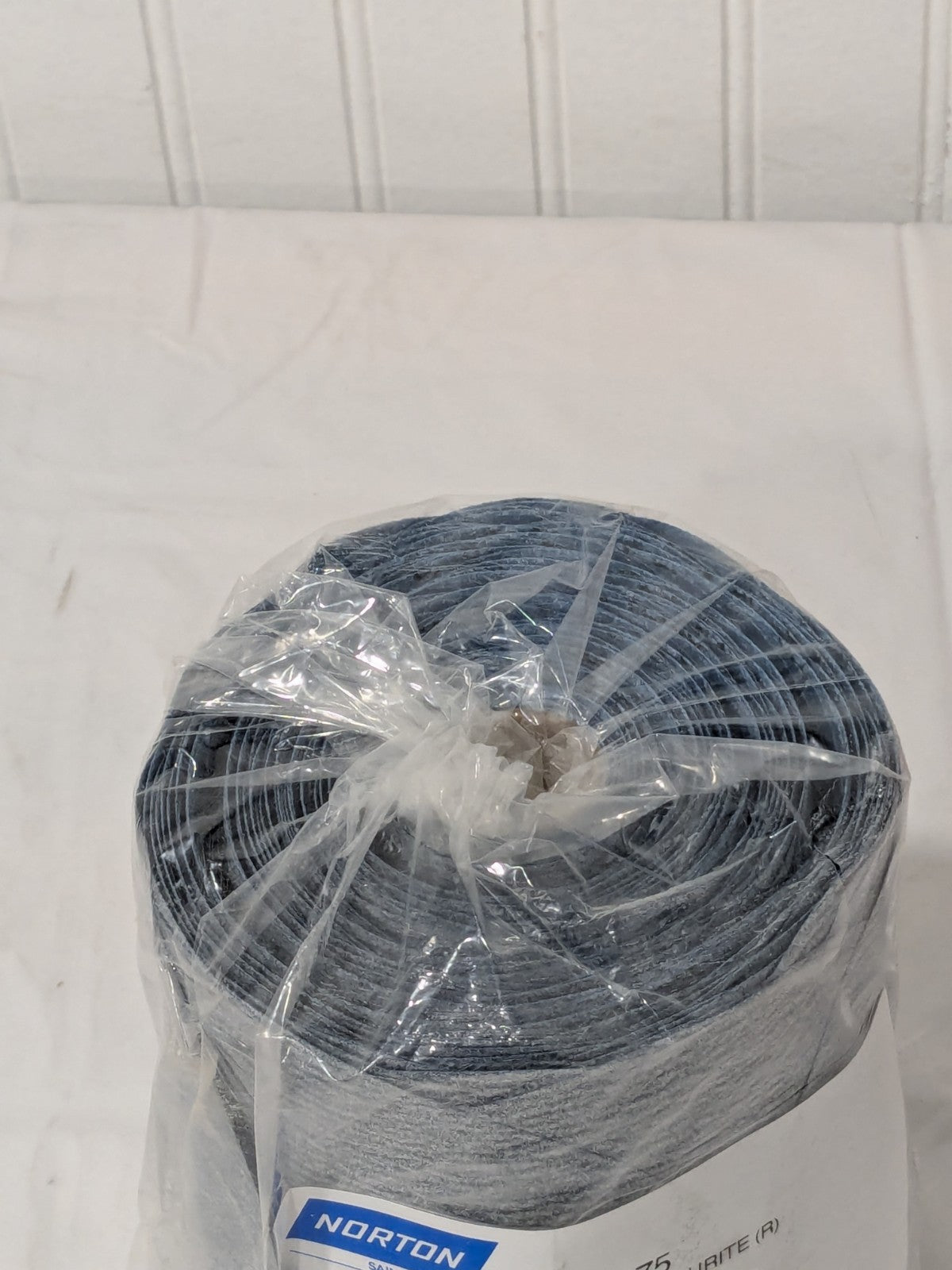Norton 6" Dia PSA Disc Roll: 180 Grit, Silicon Carbide Qty 250 78072771113