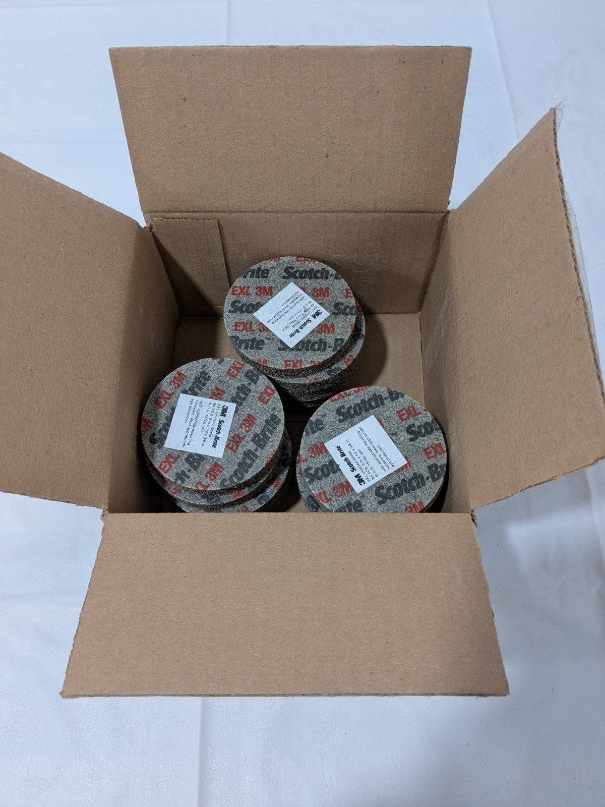 3M Deburring Wheel: 3" Dia, 1/2" Face Width, 3/8" Hole Box of 15