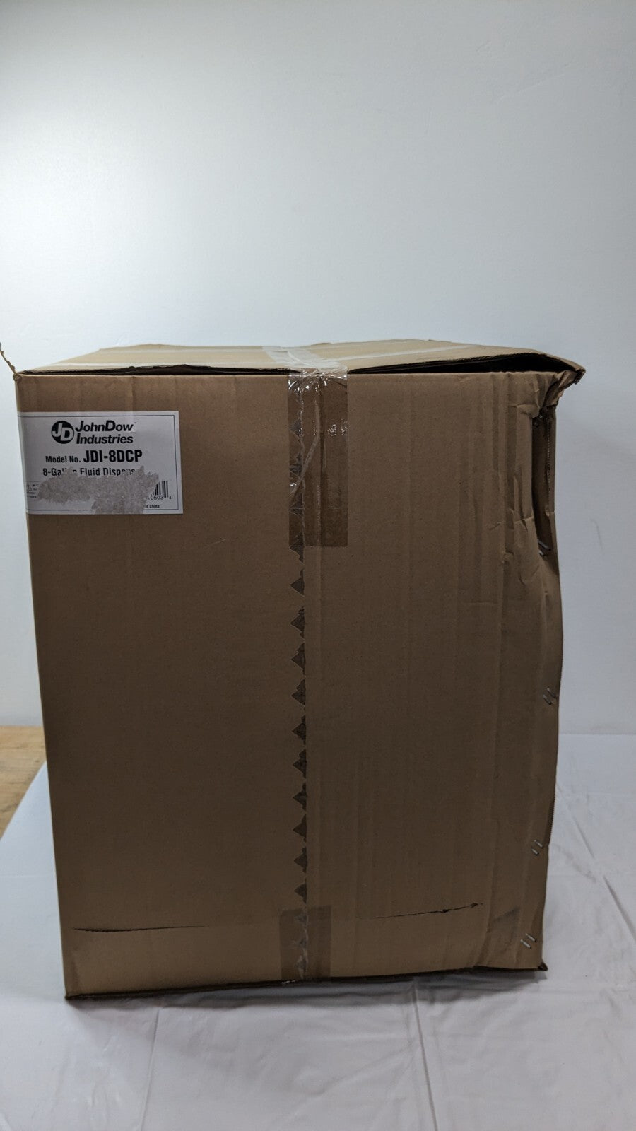 JohnDow Industries 8-Gallon Economy Portable Poly Oil Drain JDI-8DCP