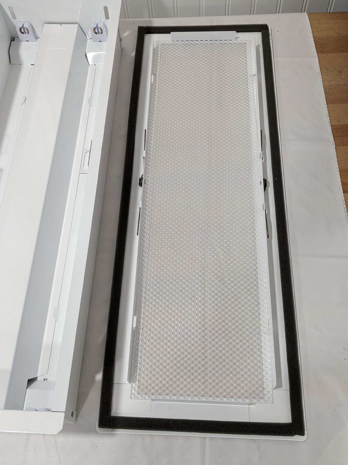 Encore Ceiling Light 120 Volt 60 Hertz 26" Long 9" Wide E5217
