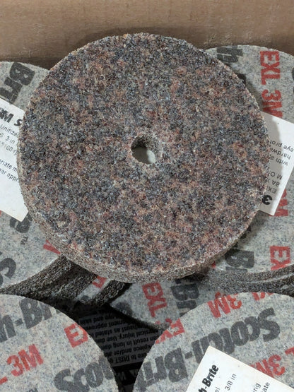 3M Deburring Wheel: 3" Dia, 1/2" Face Width, 3/8" Hole Qty 20 00048011185606