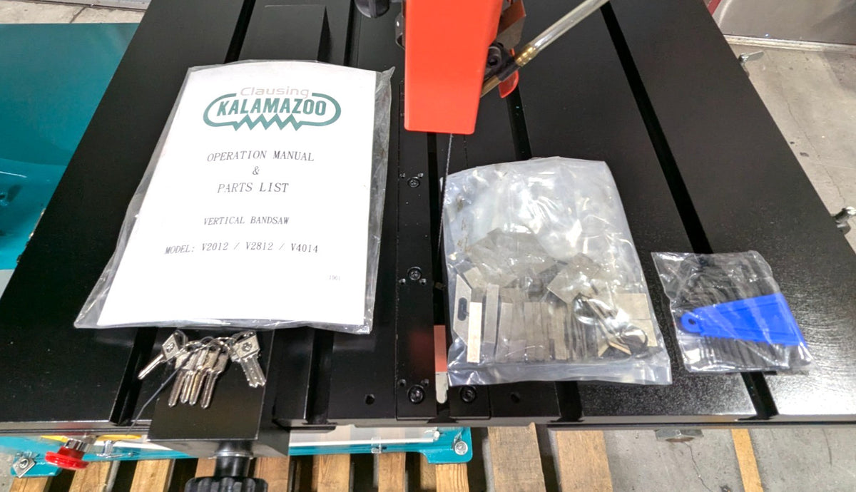 Clausing Kalamazoo 28 x 12 Vertical Bandsaw w/ Hydraulic Feed Table NEEDS REPAIR