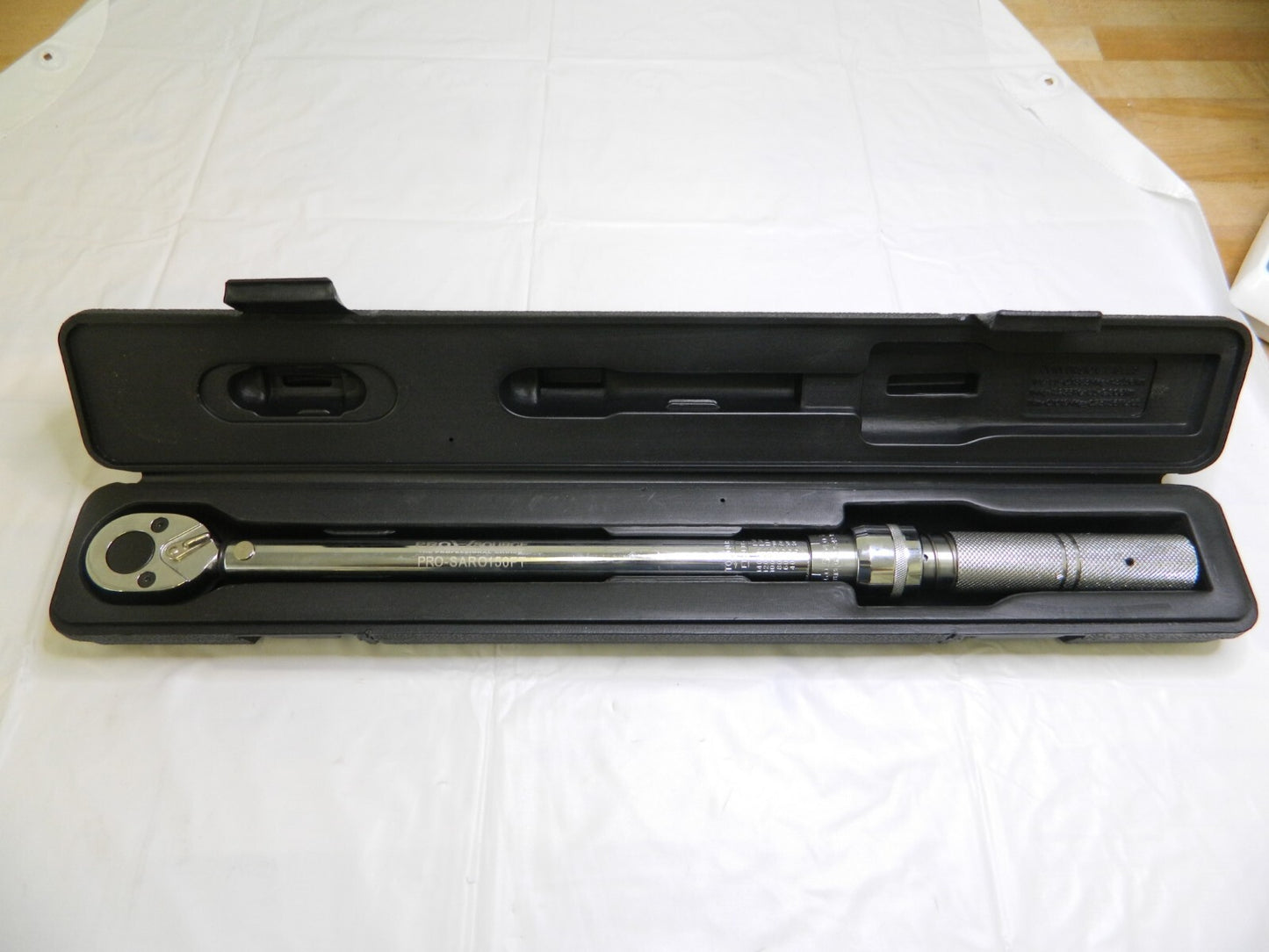 PRO-SOURCE 1/2" Drive Micrometer Torque Wrench 20" OAL PRO-SARO150-FT DAMAGED