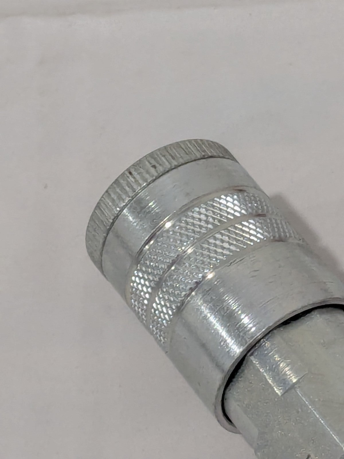 Parker Pneumatic Hose Coupling: 1/2-14, 1/2" Body Dia #17