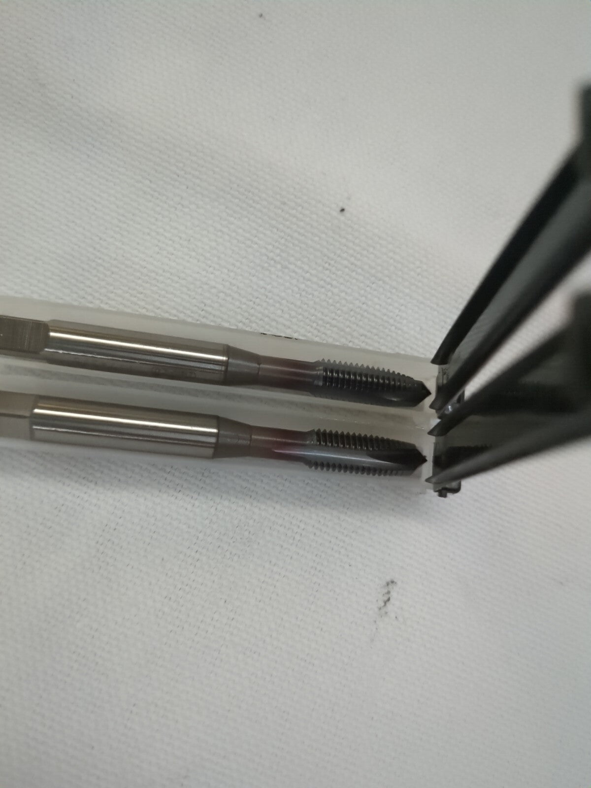 OSG Spiral Point Taps 3pk: 1/4-28 Thread, UNF, 3 Fl 1700308