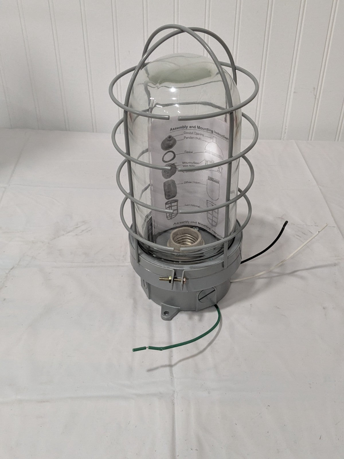 Crouse-Hinds 120 Volt 100 Watt Incandescent Hazardous Location Light TP7800