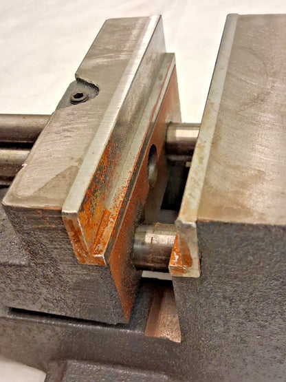 Heinrich Stationary Base Machine Vise 4.0000" Jaw Width 5" Jaw Opening 09139247