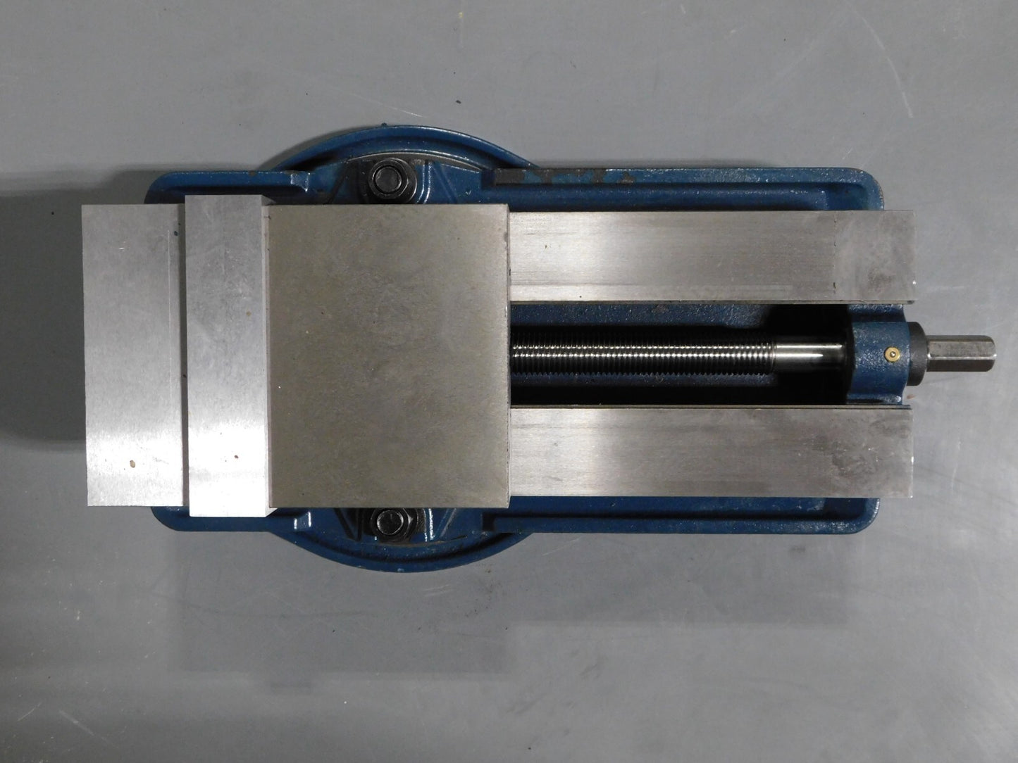 Gibraltar 8-3/4 Opening 6 Manual Swivel Precision Machine Vise 428-72692