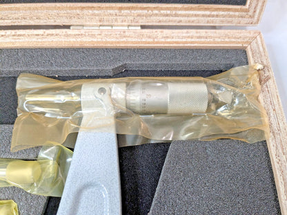 Mitutoyo 16"-20" Wide Range Outside Micrometer W/BROKEN RATCHET STOP 104-153