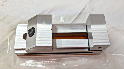 Toolmaker's Vise 9-1/4" OAL x 3.3" OAHx 4-7/8" Jaw Opening C