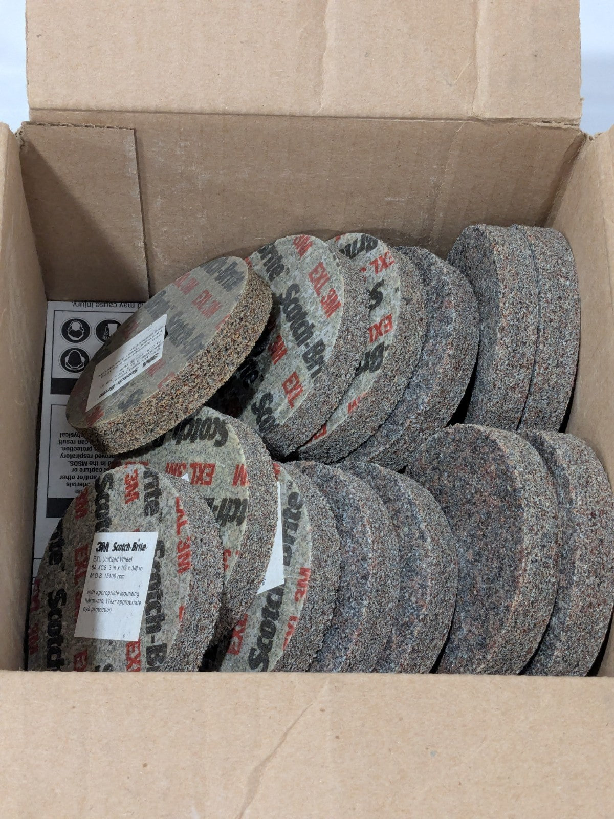 3M Deburring Wheel: 3" Dia, 1/2" Width, 3/8" Hole Qty 14 61500128