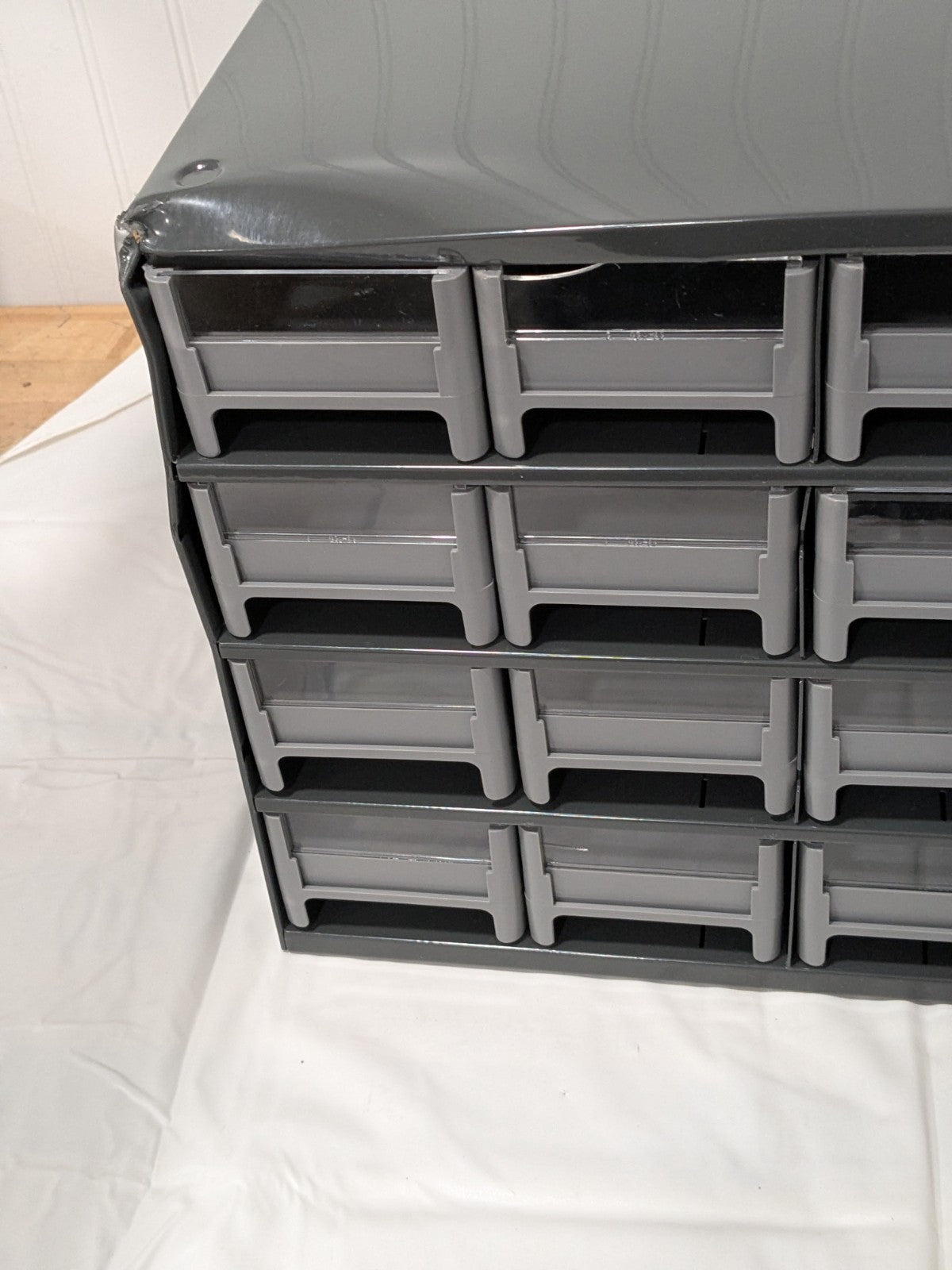 Akro-Mils 20 Drawer, Small Parts Modular Steel Frame Storage Cabinet 19320