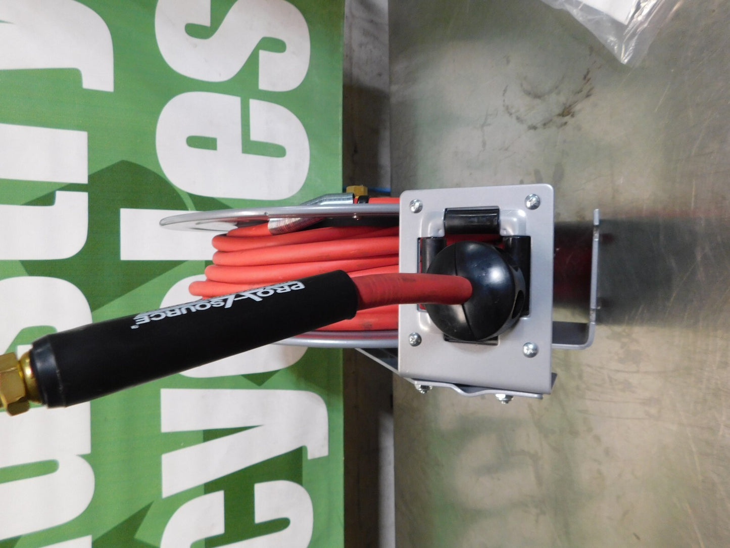 PRO-SOURCE Hose Reel with Hose 3/8" ID x 50' Spring Retract 300 psi 1/4" NPT Out