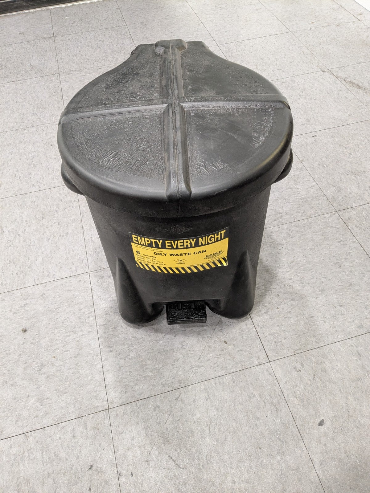 Eagle 6 Gallon Capacity, HDPE Waste Can with Foot Lever 933FLBLK