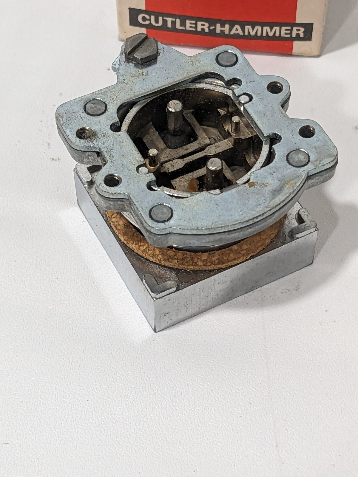 Cutler Hammer PUSHBUTTON Interlock E30-AC