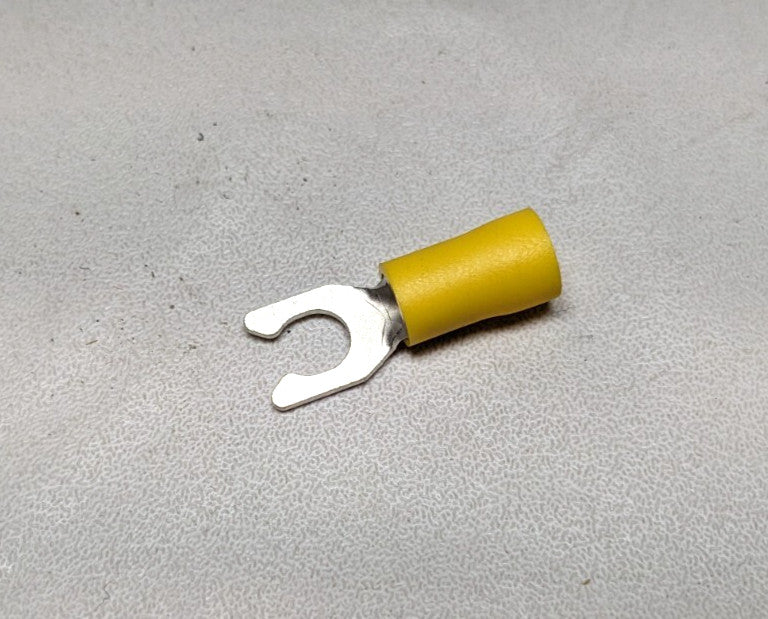 IDEAL Locking Spade Terminal Vinyl Insulated 10ga-12ga *5 Packs = 125PCS* 83-709