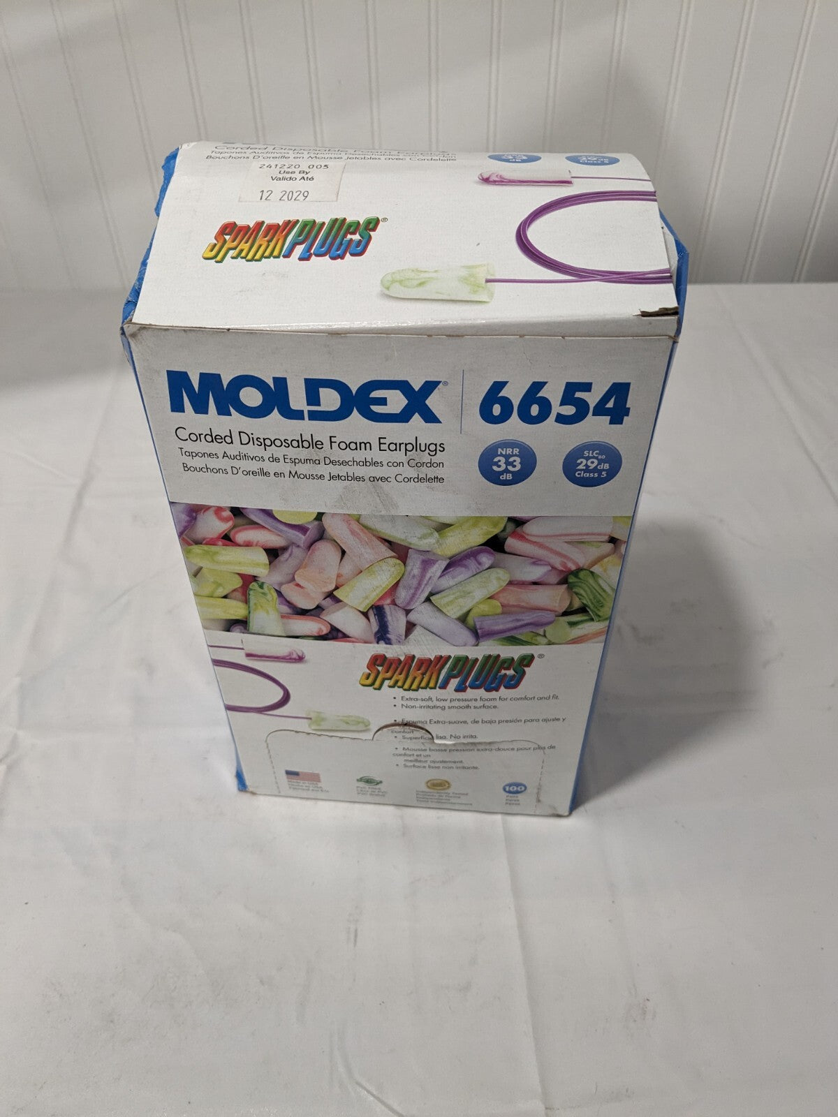 MOLDEX Earplugs: 33 dB, Non-PVC Foam, Bullet, Roll Down, Corded Qty 100 6654