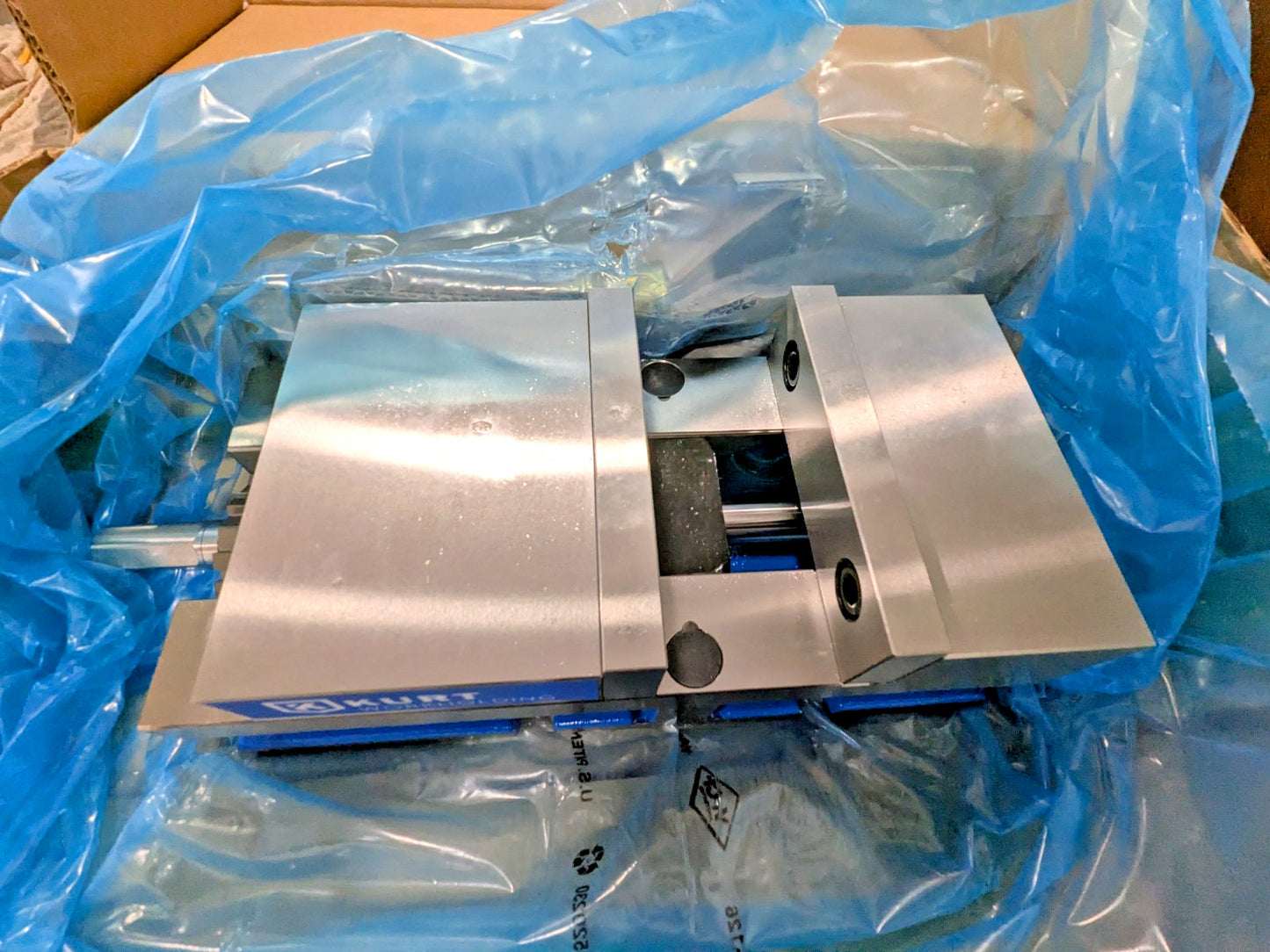 Kurt VersatileLock 6" Short Vise 3620V