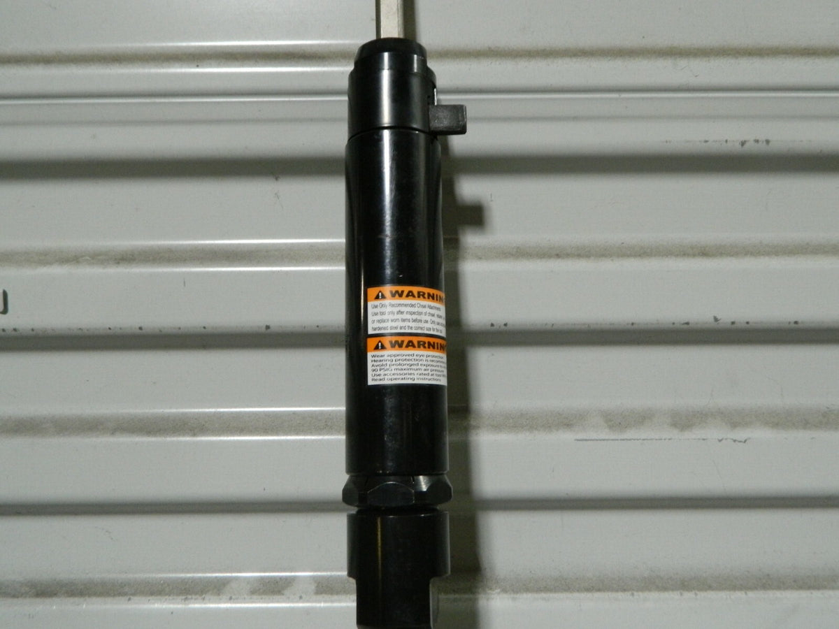 UNIVERSAL TOOL Pneumatic Scaling Hammer 4,600 BPM 1-1/8" Long Stroke UT8630