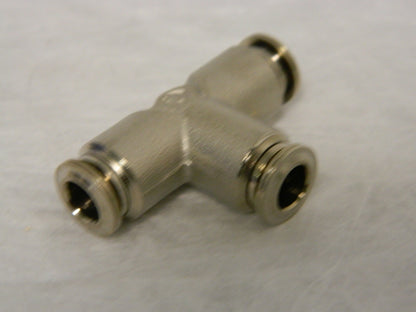Parker 1/4" Tube OD 37° Steel Flared Tube Swivel Nut Union Tee Qty 8 4 JX6-