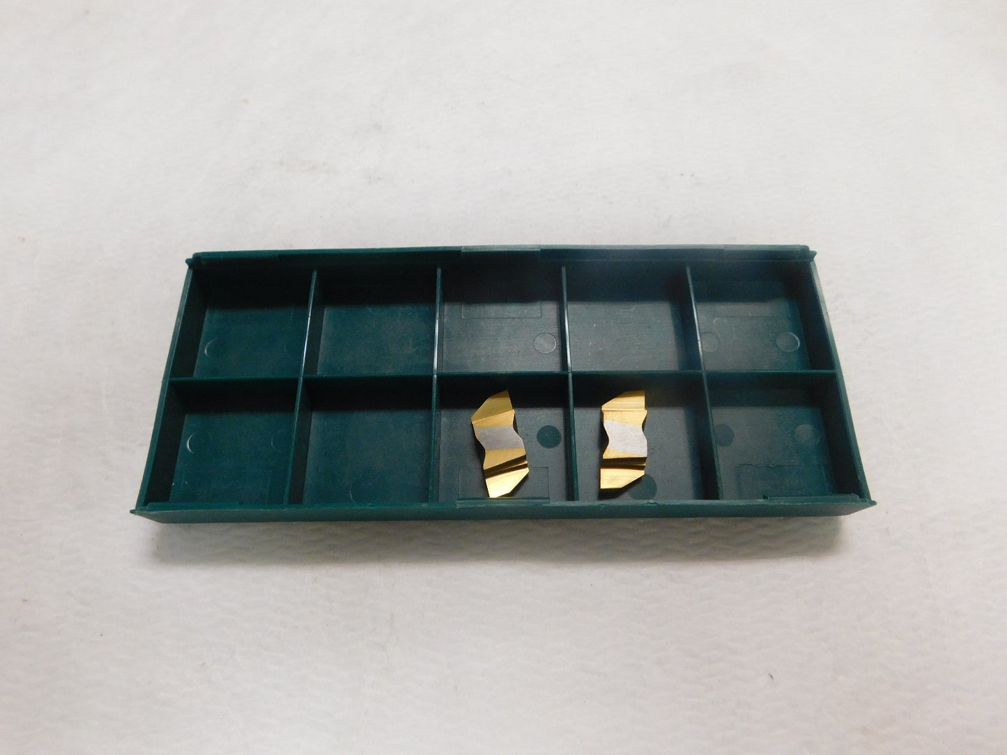 Tool-Flo Carbide Grooving Insert FLG3110L Grade GP50 QTY 2  563810LN4C