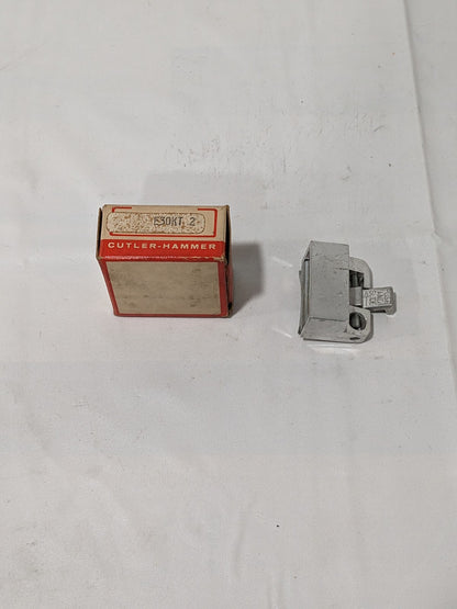 Cutler-Hammer Compact Oiltight Pushbutton Padlock Attachment E30KT2