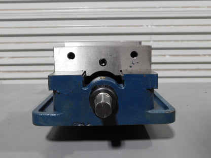 Gibraltar 8-3/4 Opening 6 Manual Swivel Precision Machine Vise 428-72692