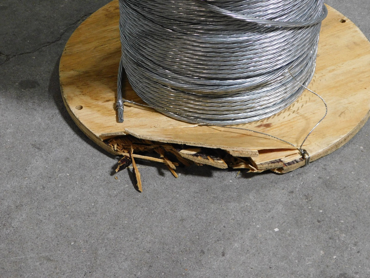 WorkSmart 1/4" Diam Aircraft Cable Approx. 350' WS-MH-WIRE-008 DAMAGE