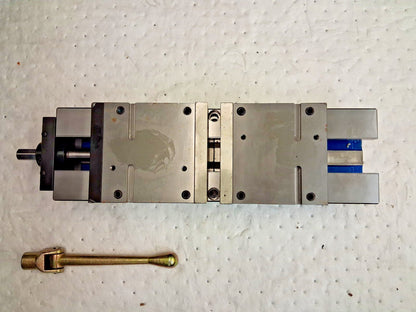 Kurt Self-Centering Vise 8.0000" Max Jaw Opening SCD640
