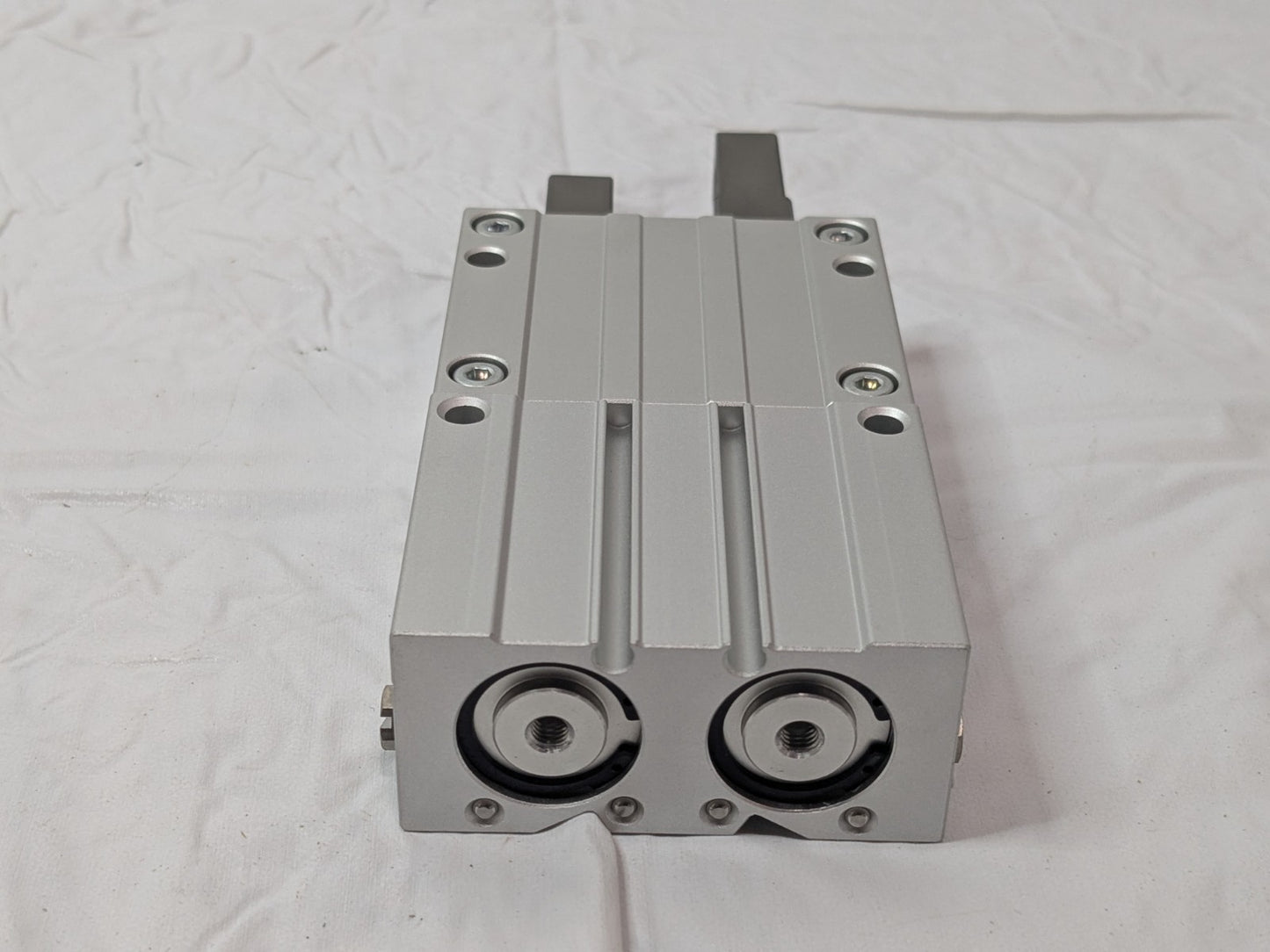 SMC Slider Guide Cylinder 2-Finger Escapement 20x20mm Stroke MIW20-20D