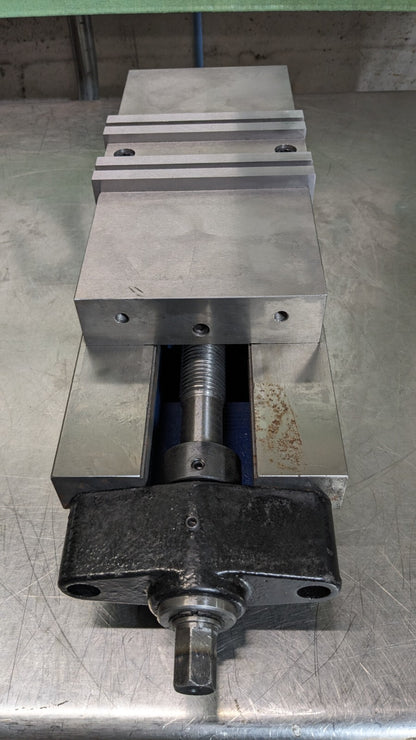 Machine Vise 4" Jaw Opening Horizontal Stationary Base 2" Jaw Height Incomplete