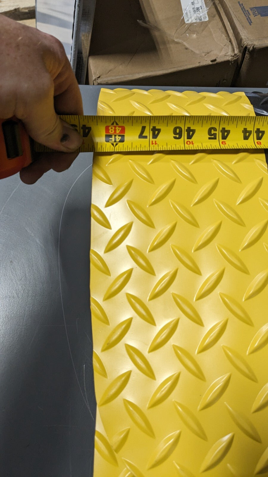 PRO-SAFE Anti-Fatigue Mat 8' x 4' x 9/16 Vinyl Beveled Edges 390650903