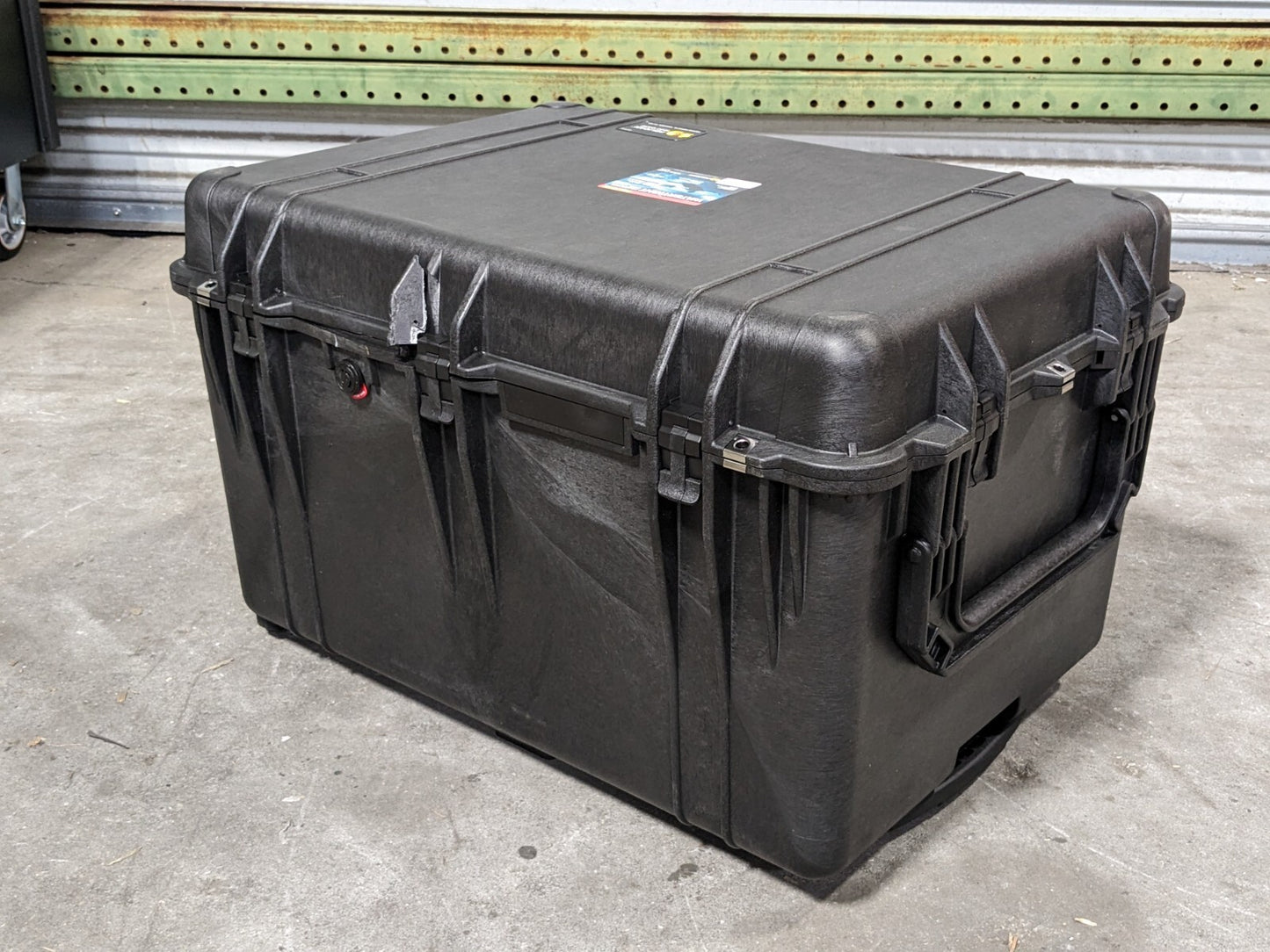 Pelican 1660 Protector Hard Case w/ Foam 31" x 23" x 19" Parts /