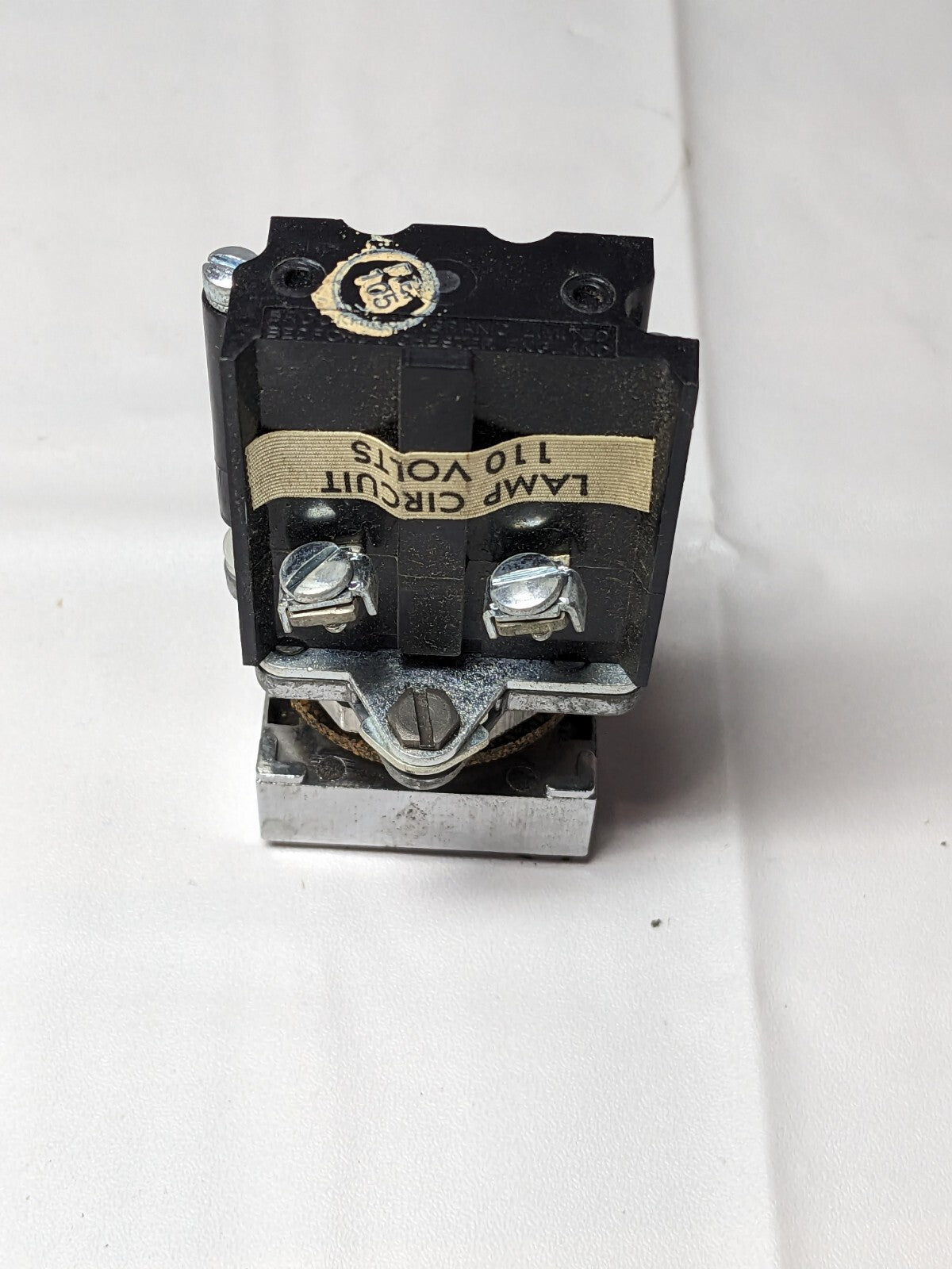 CUTLER-HAMMER,COMPACT PUSHBUTTON WITH INDICATOR LIGHT 120V 50/60HZ E30DA