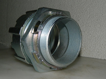 Thomas &amp; Betts Straight Compression (IMC) Connector 3" Trade 8821