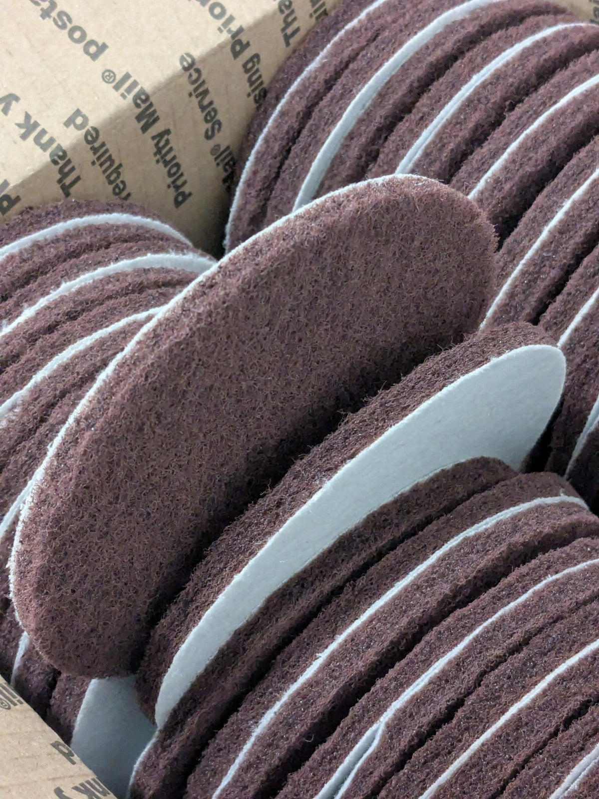3M Hook &amp; Loop Disc: 5" Dia, Non-Woven, Aluminum Oxide Box of 42 710013