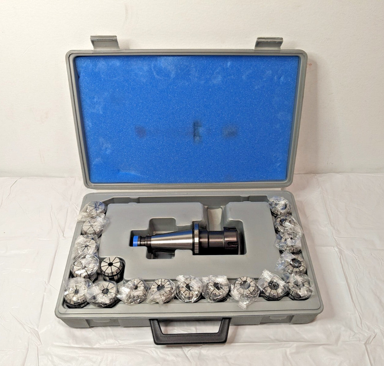 Accupro 18 Piece Collet Set ER32 W/Collet Chuck 587384