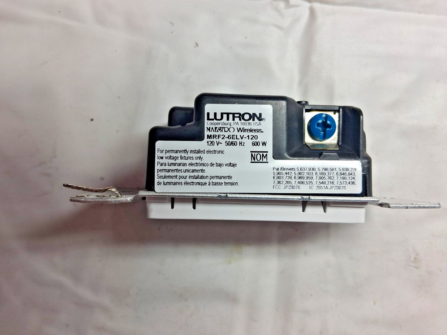Maestro Wireless Lutron 120 VAC Electronic 600 W Dimmer MAELV-600-WH