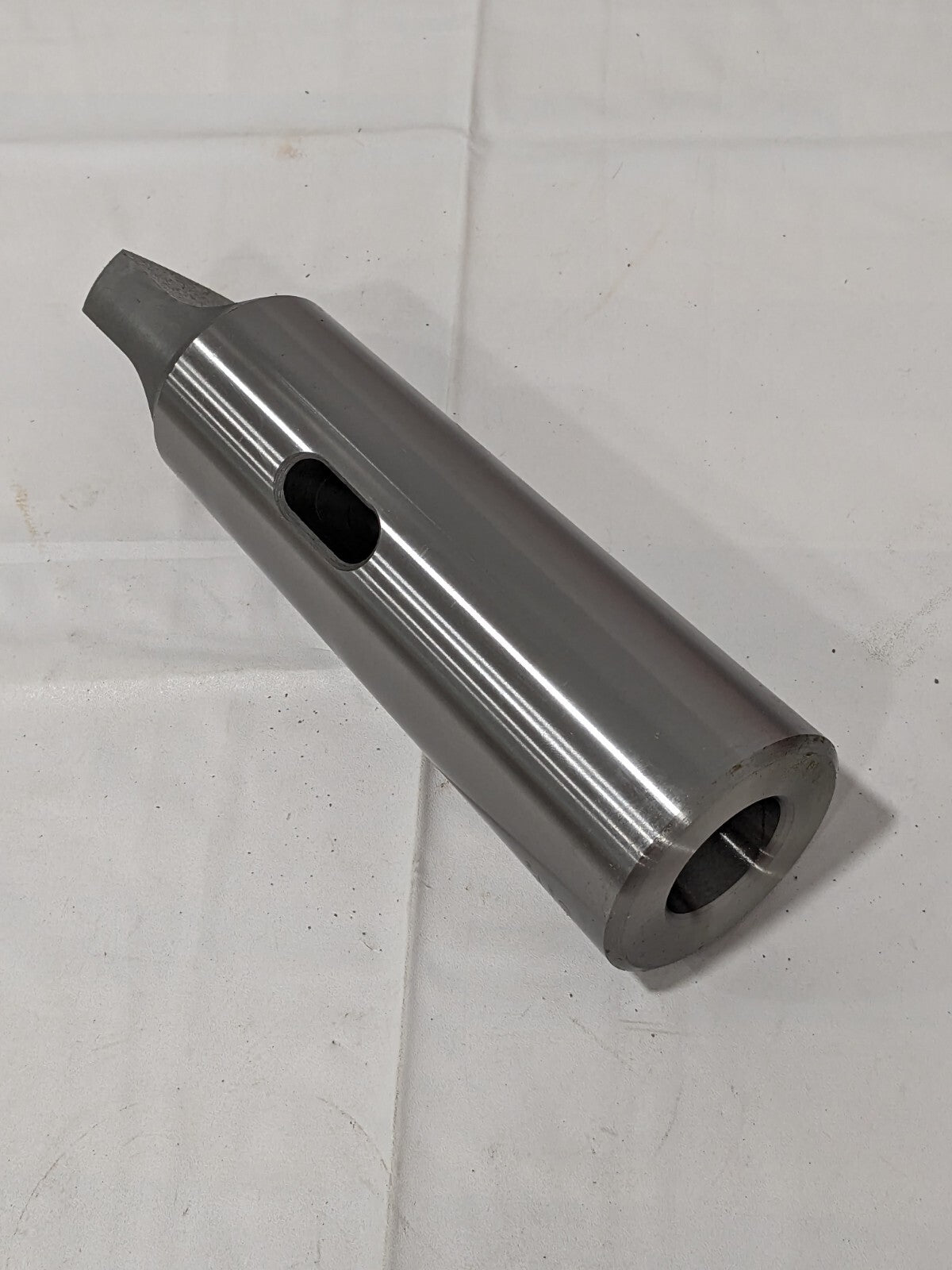 Accupro Standard Reducing Sleeve MT4 ID, MT6 OD 92301860