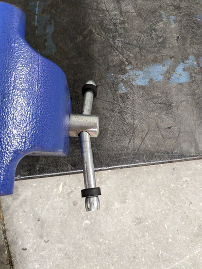 GIBRALTAR Vise:  Bench & Pipe Combination Swivel Vise