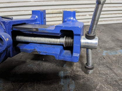GIBRALTAR Vise:  Bench & Pipe Combination Swivel Vise