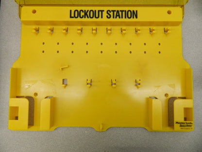 Master Lock Polycarbonate Padlock Station 14 Piece Equipped 1483BP410
