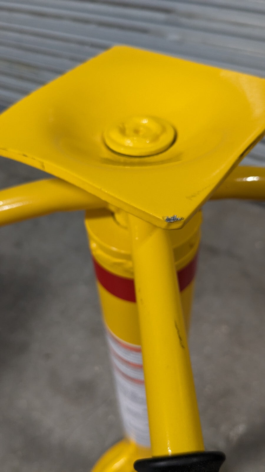 Vestil Trailer Stabilizing Jack 50,000 lb Static Capacity 44" - 51" Height SJ-35
